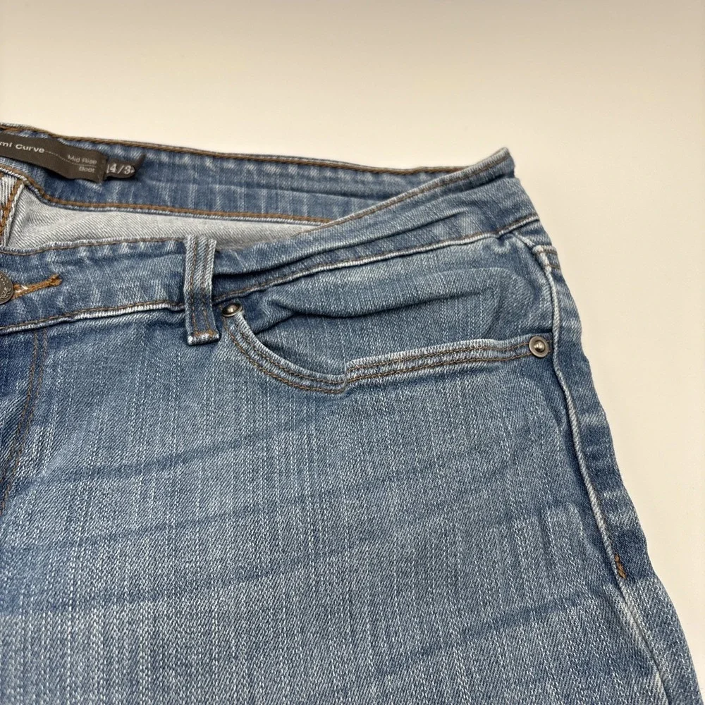 Levi's Demi‎ Curve Mid Rise Boot Cut Women's Size 14/32 Inseam 32 Preowned